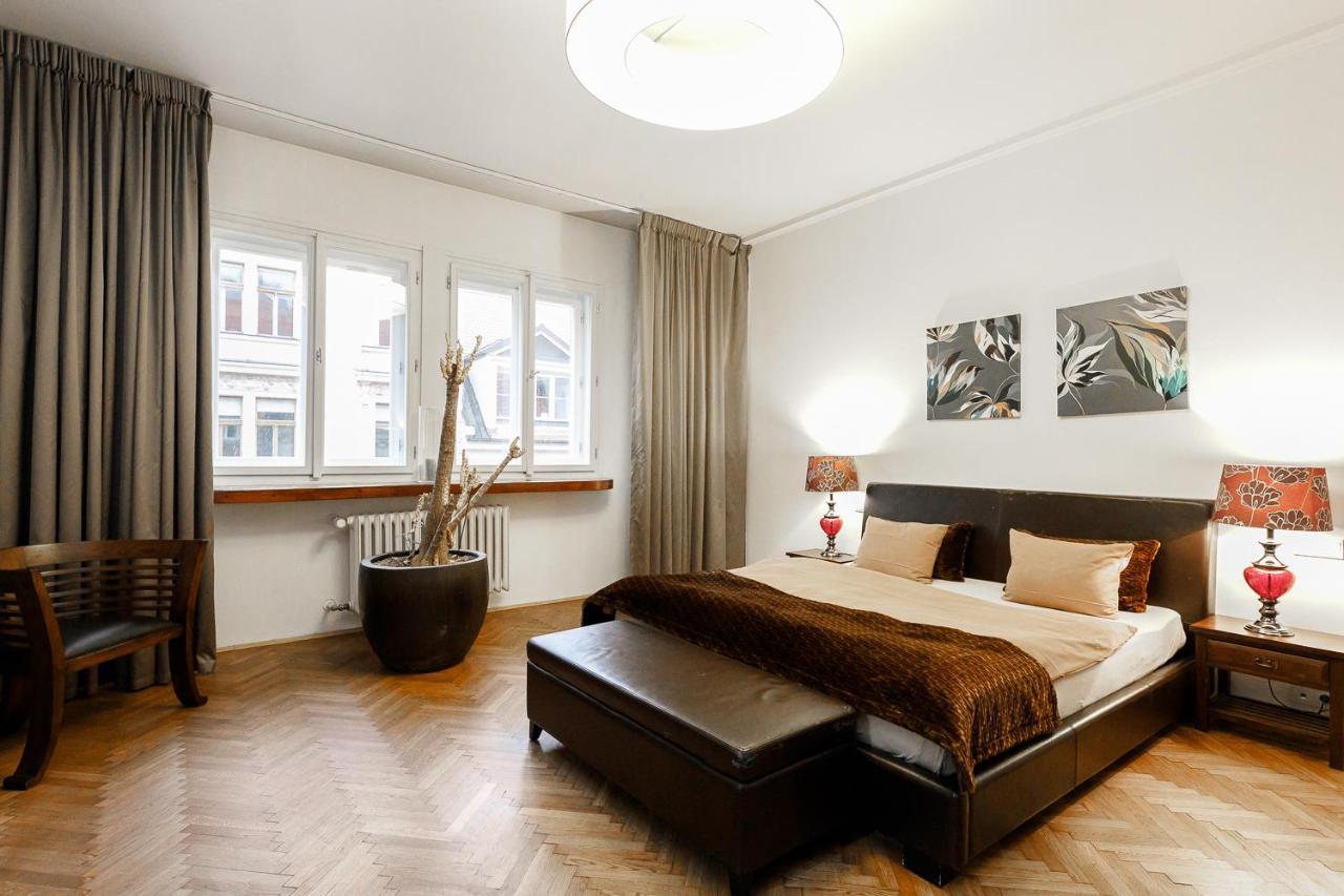 Luxury Apartment Dlouha Прага Екстериор снимка