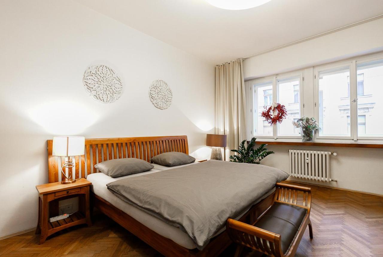 Luxury Apartment Dlouha Прага Екстериор снимка